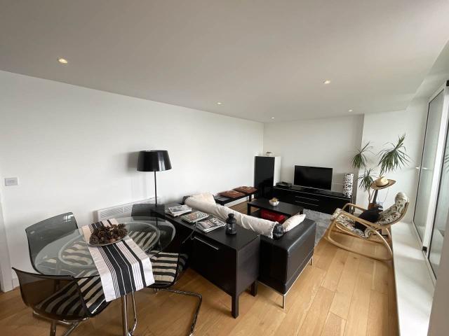 2 bed apartment to rent in fathom court, basin approach, e16