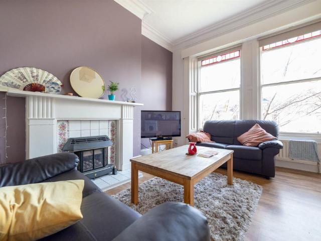 2 bed apartment to rent in Grosvenor Place, Newcastle Upon Tyne, NE2