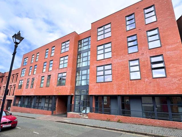 2 bed apartment to rent in Northwood Street, Birmingham, B3