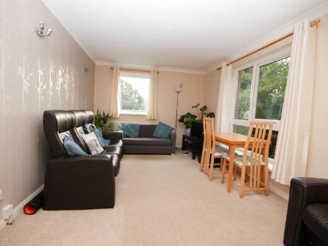 2 bed apartment to rent in Oakwood, Greystoke Gardens, Sandyford, NE2