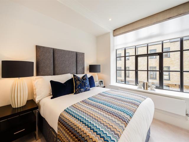 2 bed apartment to rent in Palace Wharf Apartments, London