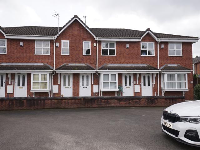 2 Bed Apartment Turnill Drive Wigan WN4