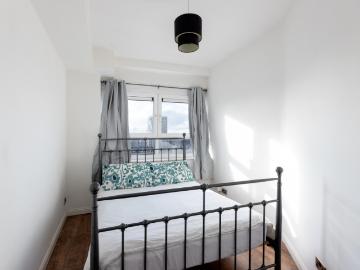 2 bed Bethnal Green City View Apartment Has an Apartment