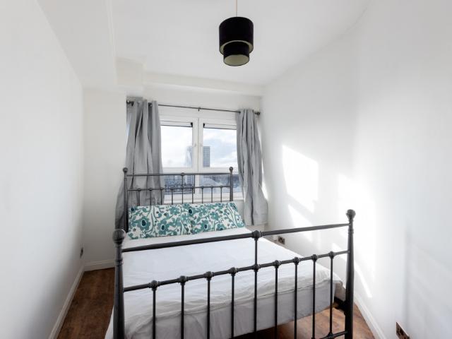 2 bed Bethnal Green City View Apartment Has an Apartment