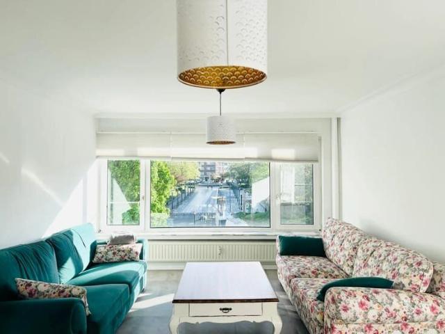 2 bed bright apartment with balcony in Evere