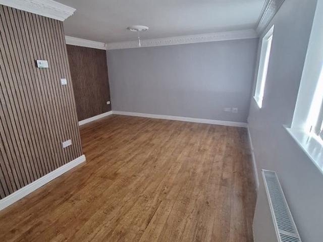 2 Bed Bungalow, Alexandra Road, S26