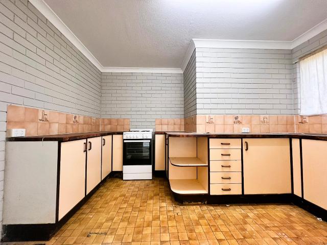 2 Bed Cosy Unit In Logan Central