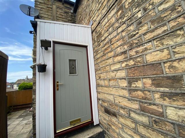 2 bed Cottage To Let in in High Green, Lepton, Huddersfield