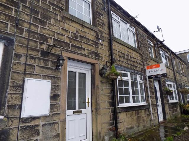 2 bed cottage to rent in Cranford Place, BD15