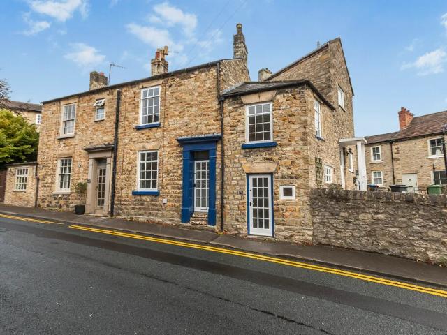 2 bed cottage to rent in Hurgill Road,, DL10