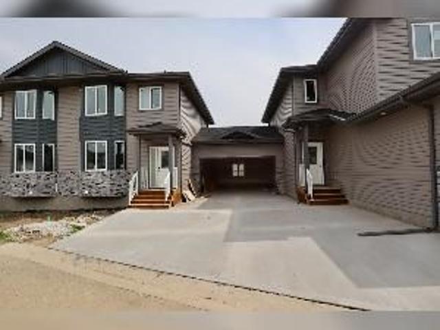 2 Bed + Den 2.5 Bath Single Garage Townhouse Leduc