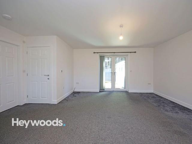 2 bed detached house to rent Calvin Court, Kingsley