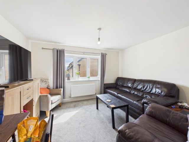 2 BED Detached house To rent