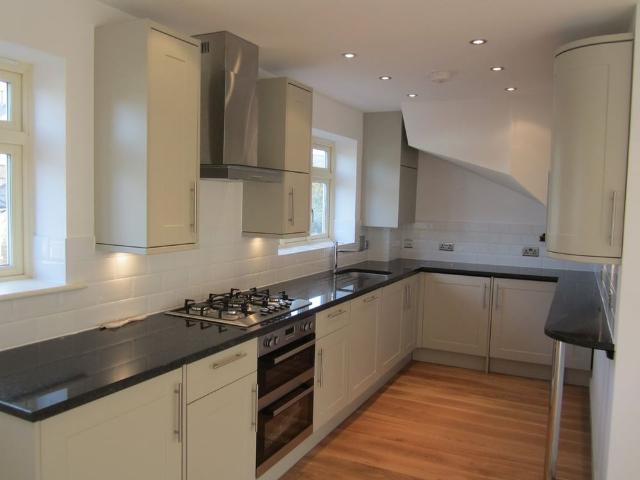 2 Bed Detached House, Brotherstone Walk, TW9