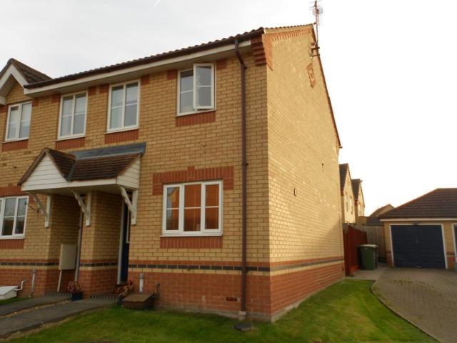 2 bed End of Terrace To Let