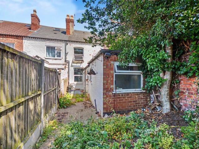 2 bed end of terrace to rent in Victoria Street, Stapleford, Nottingham