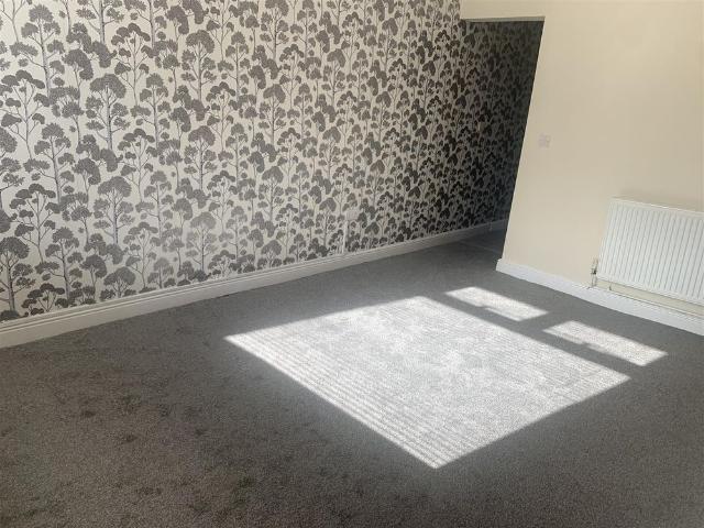 2 bed end of terrace to rent Station Road, DE7