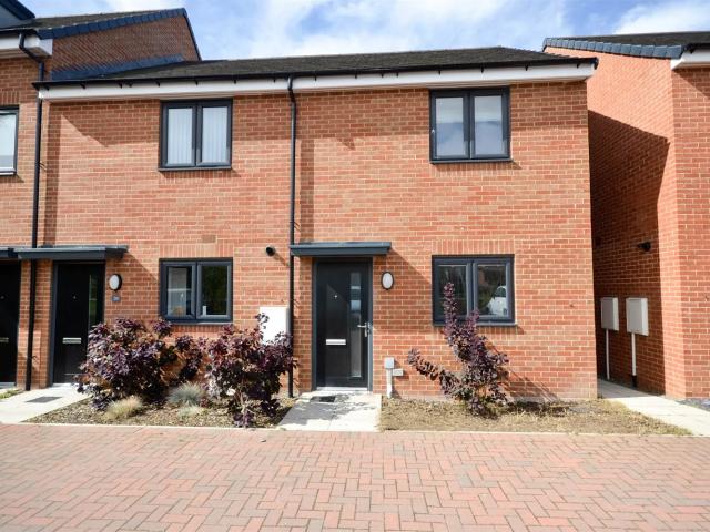 2 bed end of terrace house to rent in Laygate Street, South Shields, NE33