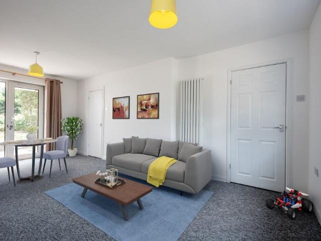 2 Bed End Terrace, Waterslade Green, LU3