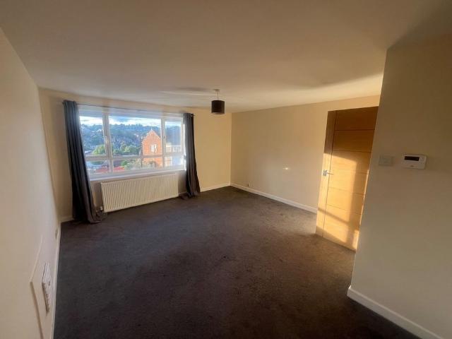 2 Bed End Terrace, Whiteways Grove, S4