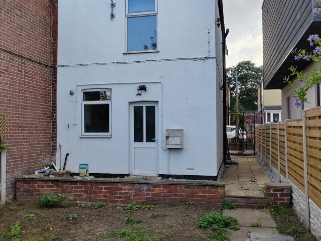 2 Bed End Terrace House to Rent – Bramley S66
