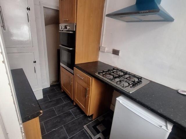 2 Bed End Terrace, Mitford Place, LS12