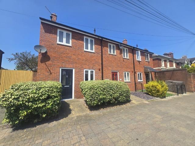 2 bed End Terraced House to Let