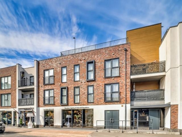 2 Bed For Sale in Leigh on sea