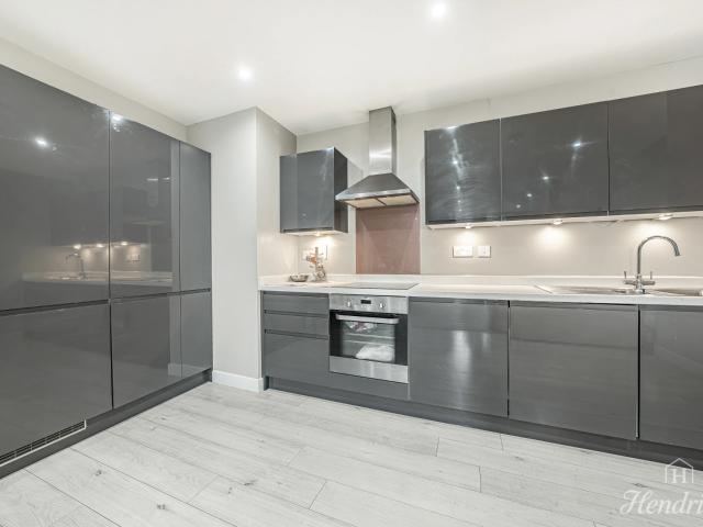 2 Bed For Sale in Southend on sea