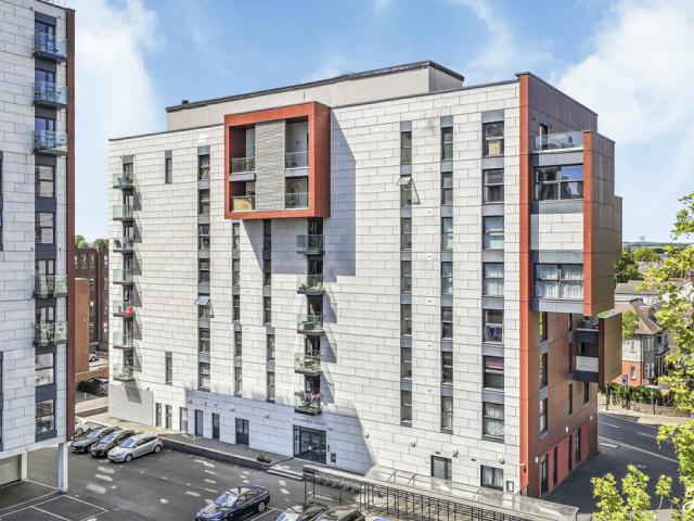2 Bed For Sale in Southend on sea