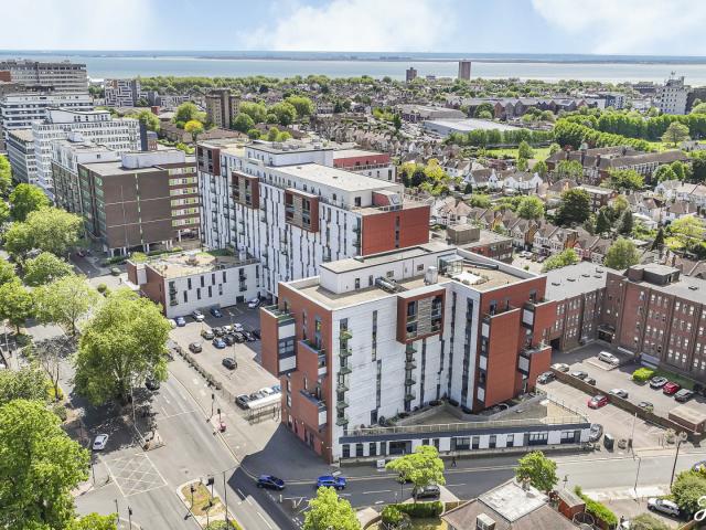 2 Bed For Sale in Southend on sea