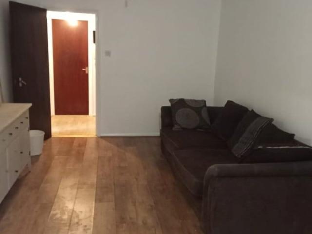 2 Bed Flat, Mulberry Close, LU1