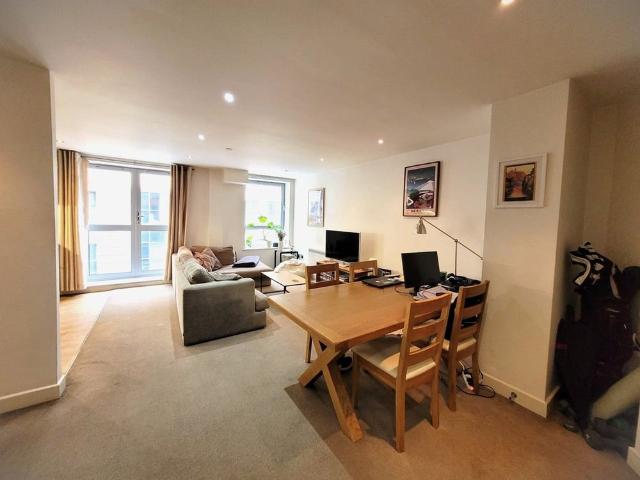 2 Bed Flat, Marsh Street, BS1