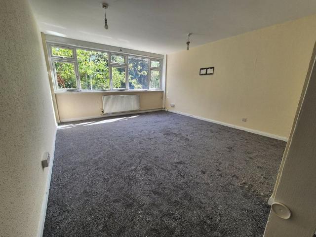 2 Bed Flat, Maybank Avenue, HA0