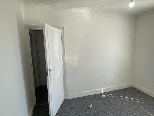 2 Bed Flat, Melford Road, IG1