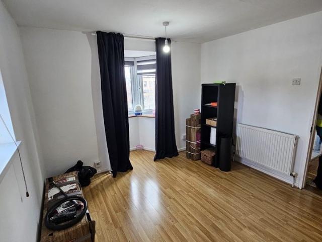 2 Bed Flat, Moree Way, N18