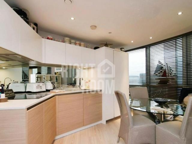 2 Bed Flat, No.1 Building Gunwharf. 2 bed apartment to rent £1,850 pcm £427 pw
