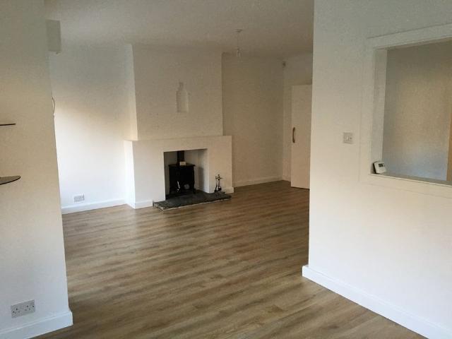 2 Bed Flat, Otley Road, LS16