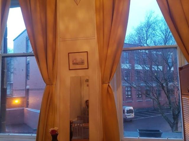 2 Bed Flat, Oakfield Avenue, G12