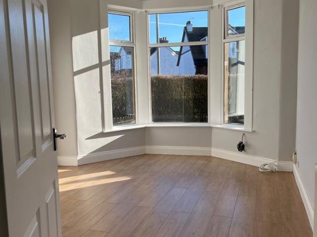 2 Bed Flat, Auchinairn Road, G64
