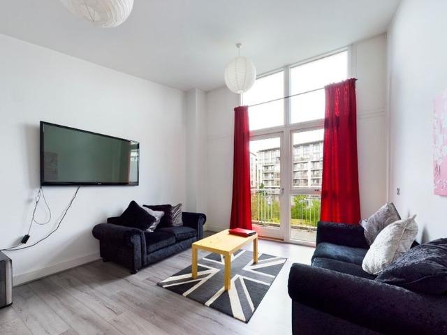 2 Bed Flat, Alfred Knight Way, B15