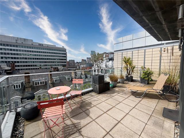 2 Bed Flat Apartment