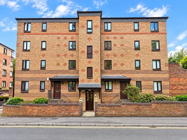 2 Bed flat Apartment to rent