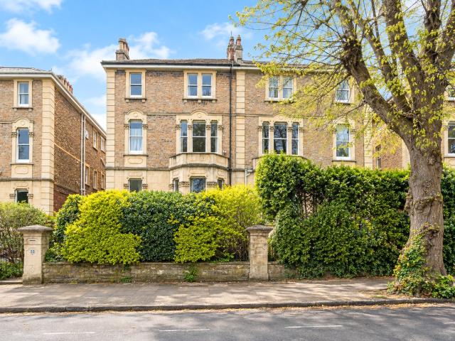 2 Bed flat Apartment to rent