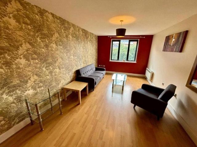 2 Bed Flat, Arena View, B1
