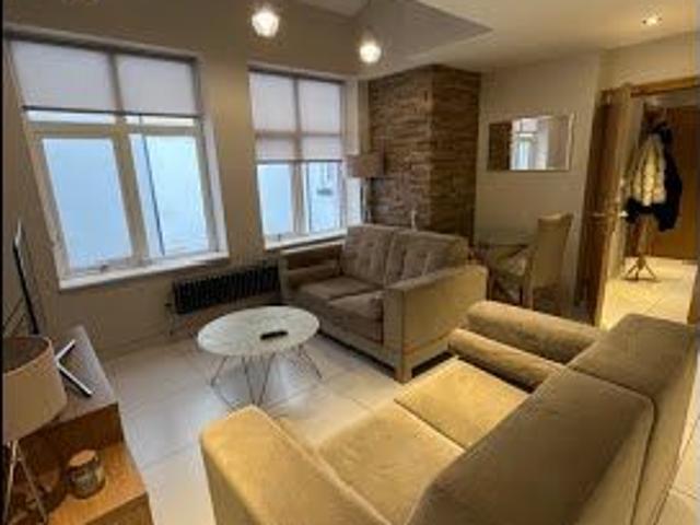 2 Bed Flat, Butts Court, LS1