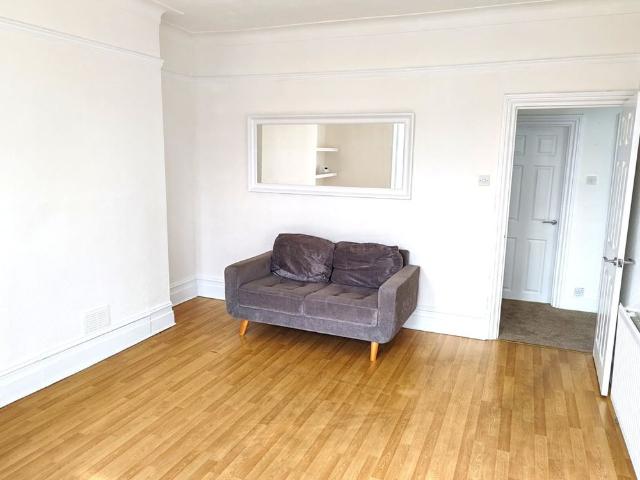 2 Bed Flat, Balfour Road, IG1