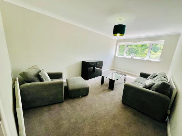 2 Bed Flat, Beith St, G11