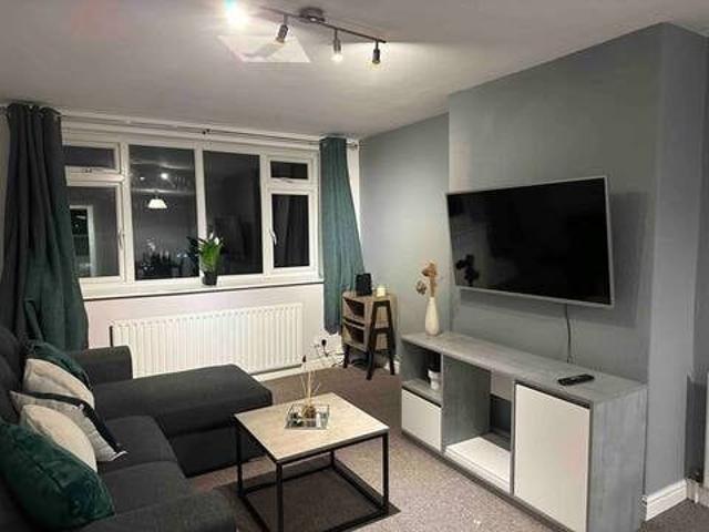 2 Bed Flat, Belle Vue Road, LS3