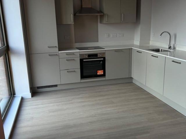 2 Bed Flat, Botanical Gardens, M16